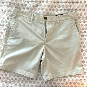 Bonobos 7 inch 33 waist shorts - light weight